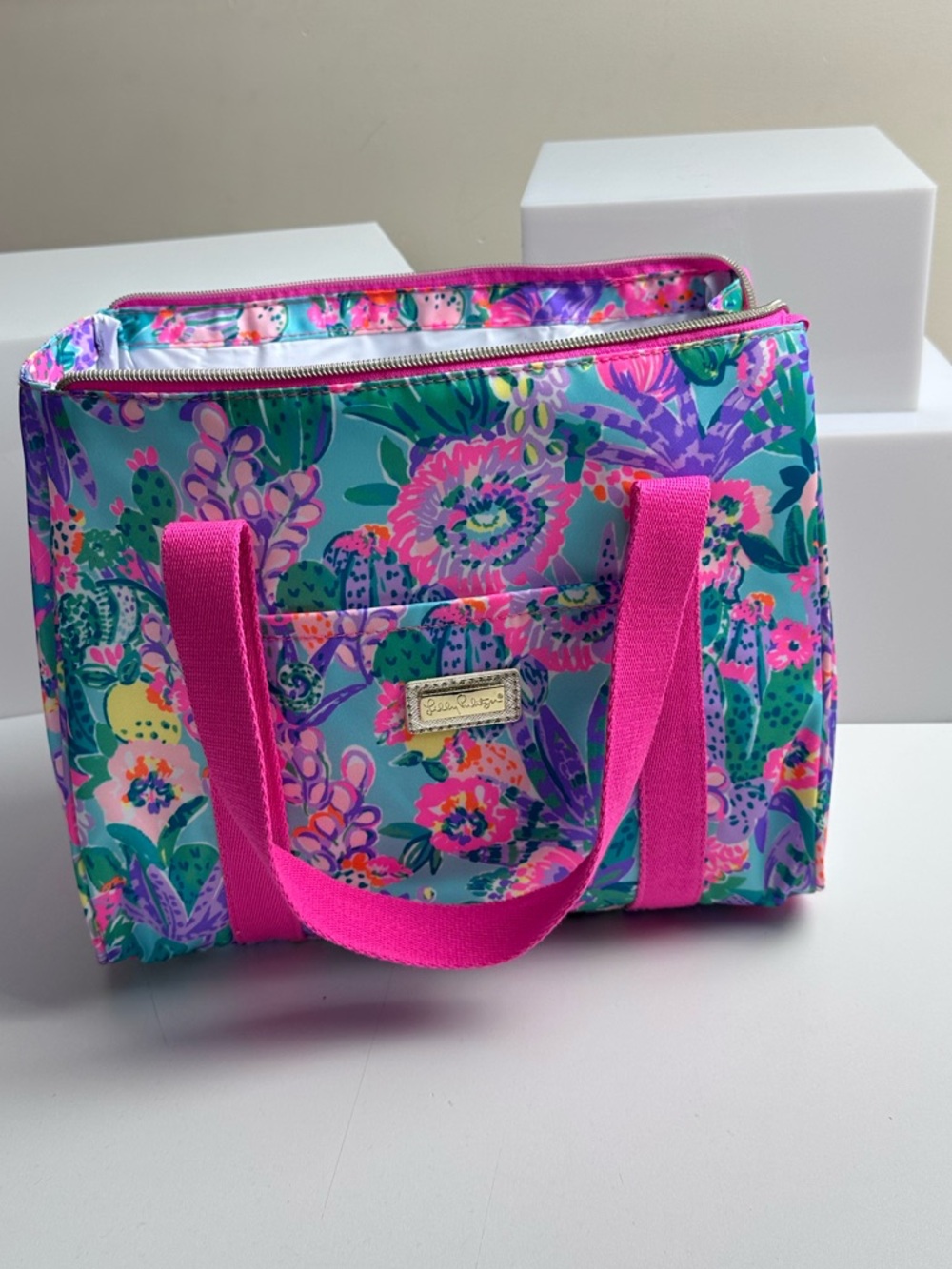 Lilly Pulitzer Cute Insulated Lunch Bag In Me And My Zesty - Picture 7 of 14
